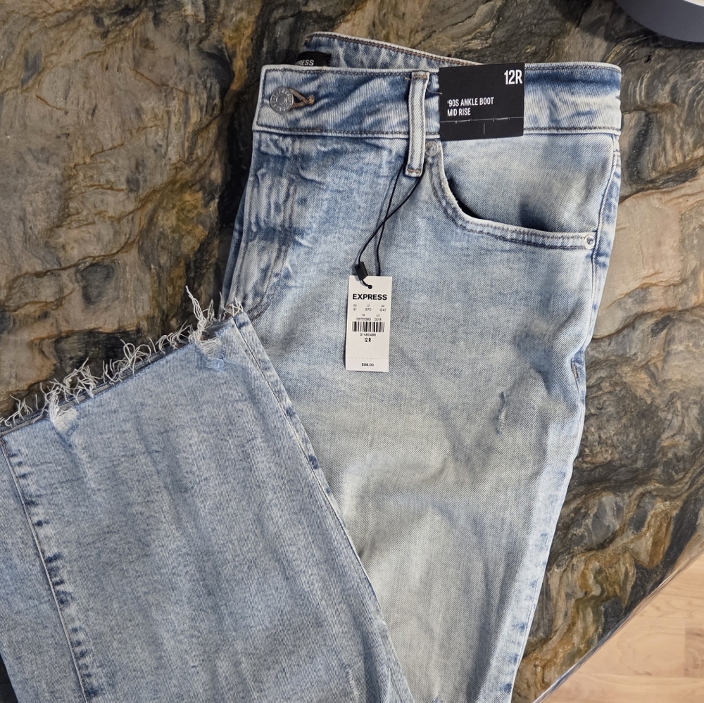 Express 90s Ankle Boot